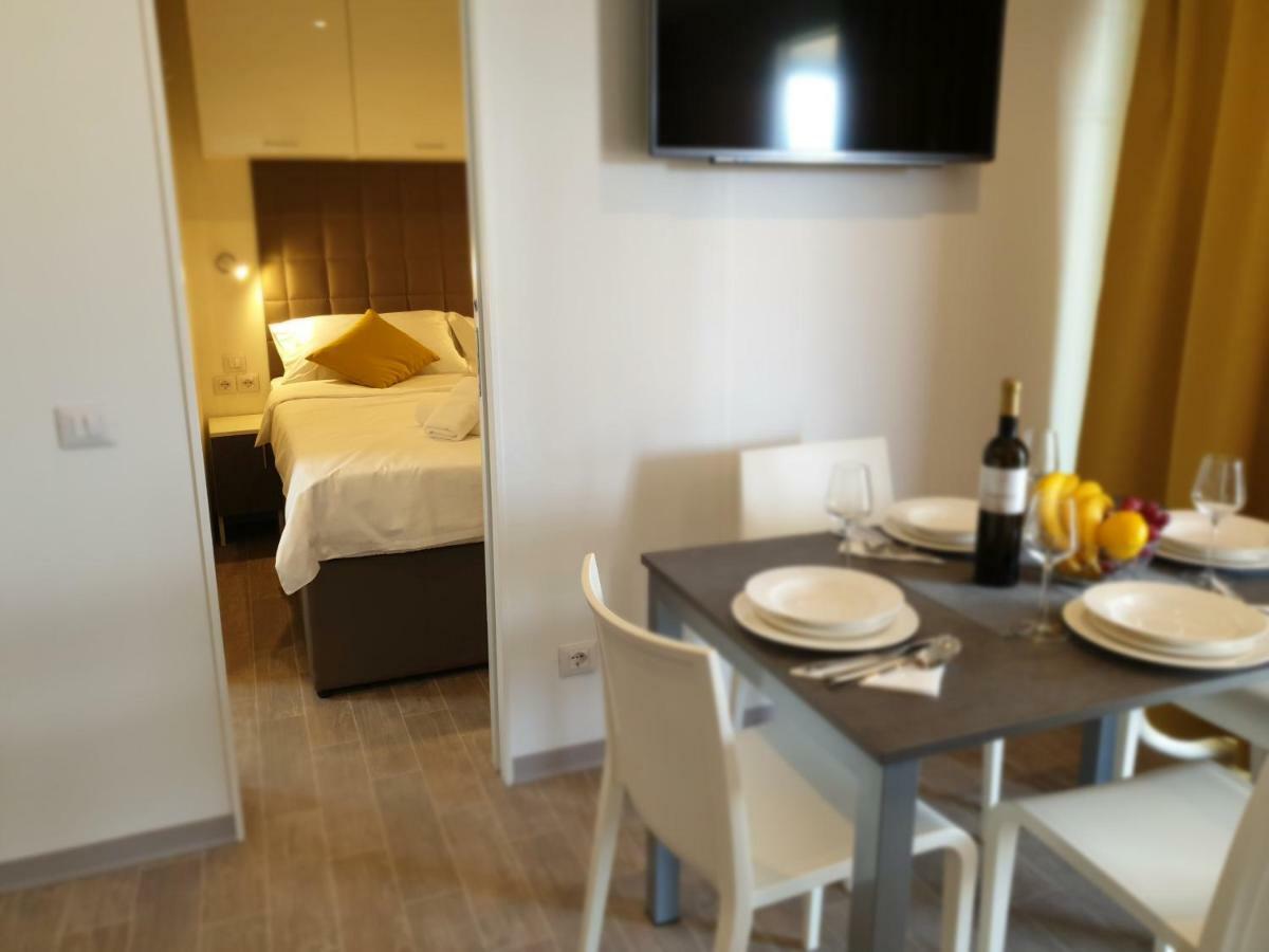 Dalmaris Camp - Prestige Mobile Homes Biograd Na Moru Exterior photo